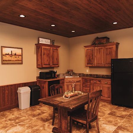 Sojourner'S Lodge & Log Cabin Suites Dundee ภายนอก รูปภาพ