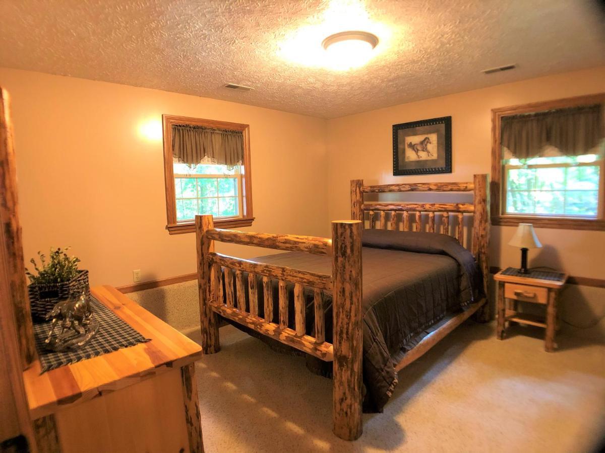 Sojourner'S Lodge & Log Cabin Suites Dundee ภายนอก รูปภาพ