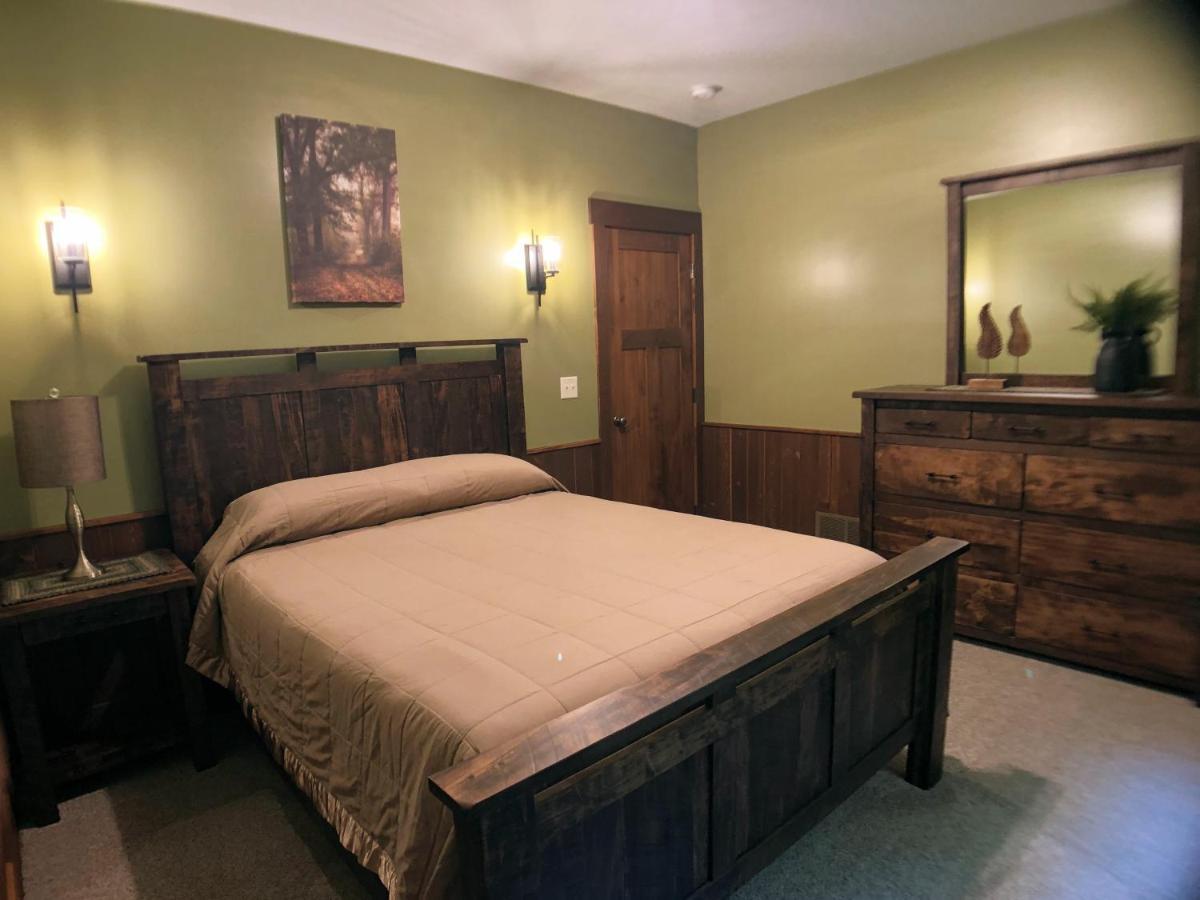 Sojourner'S Lodge & Log Cabin Suites Dundee ภายนอก รูปภาพ