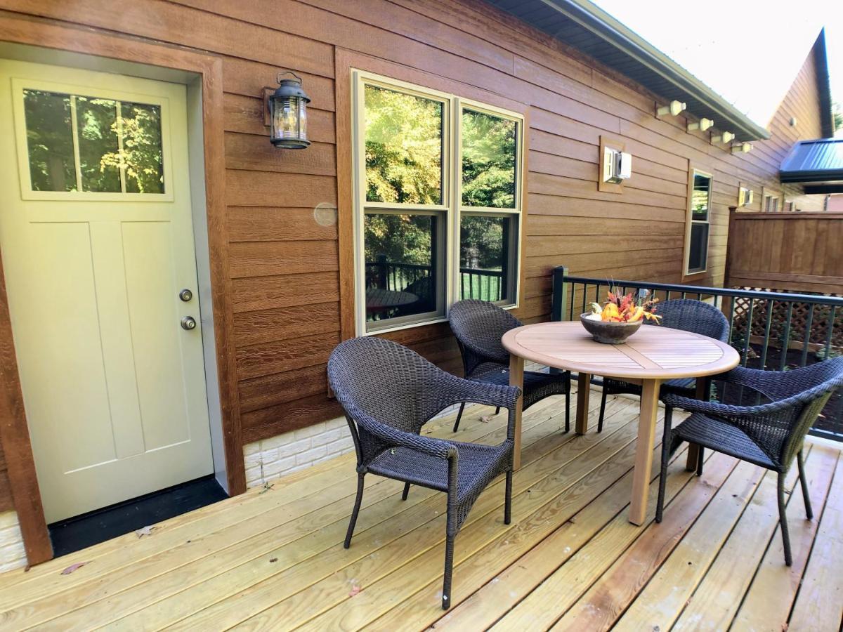 Sojourner'S Lodge & Log Cabin Suites Dundee ภายนอก รูปภาพ