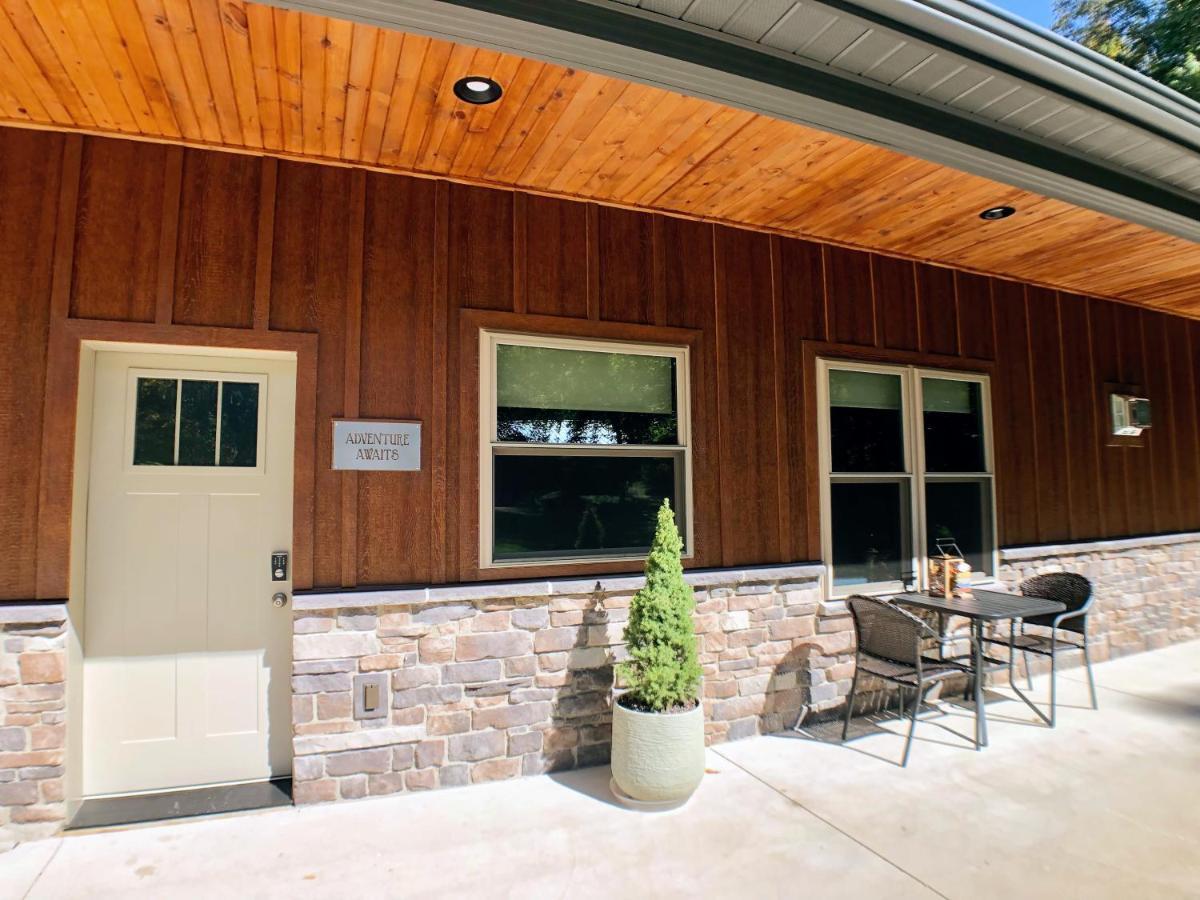 Sojourner'S Lodge & Log Cabin Suites Dundee ภายนอก รูปภาพ