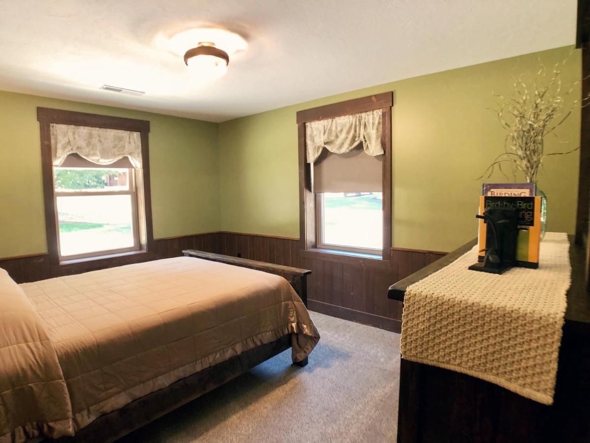 Sojourner'S Lodge & Log Cabin Suites Dundee ภายนอก รูปภาพ