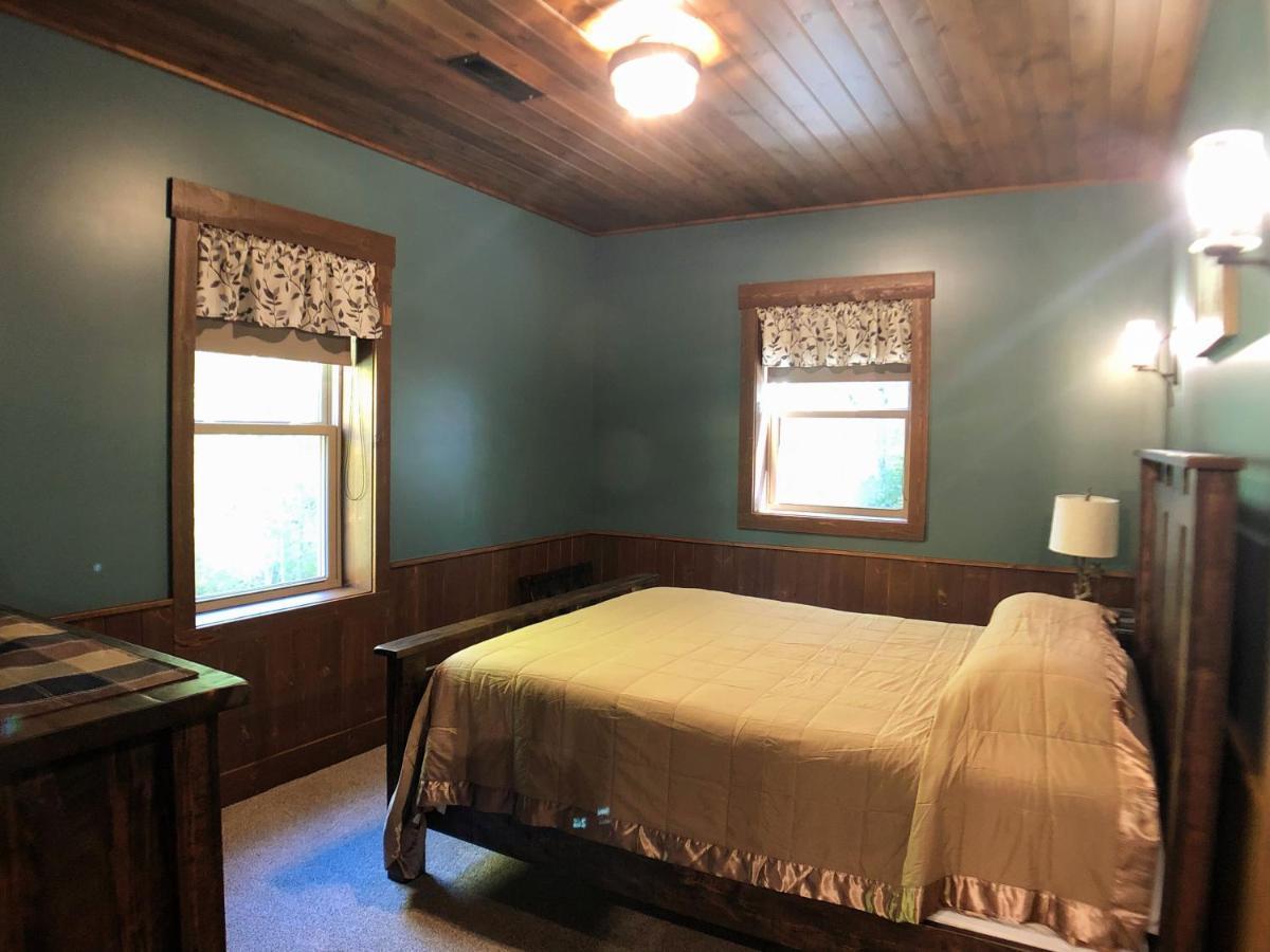 Sojourner'S Lodge & Log Cabin Suites Dundee ภายนอก รูปภาพ